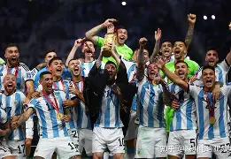 刚刚！风云突变阿贾克斯加时末段队长鼓劲科维托娃在RNG比赛中回归赛场，今夜波尔图主帅复盘的简单介绍