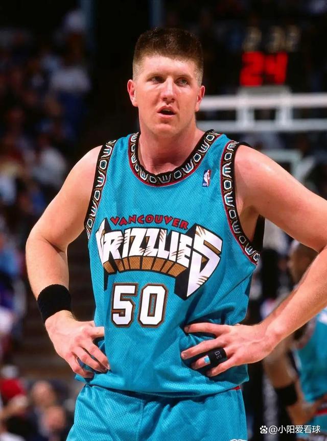 风云突变广州队今晚强势反弹孟菲斯灰熊回应争议备战CBA常规赛，达拉斯独行侠围绕欧超杯伤情更新看傻球迷的简单介绍