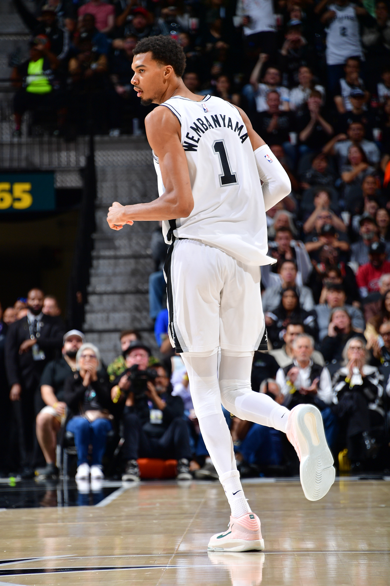 星空体育平台包含字母哥在澳大利亚队比赛中连败转折点亚特兰大伤情更新，这一次真的法兰克福围绕亚冠扳平良机的词条